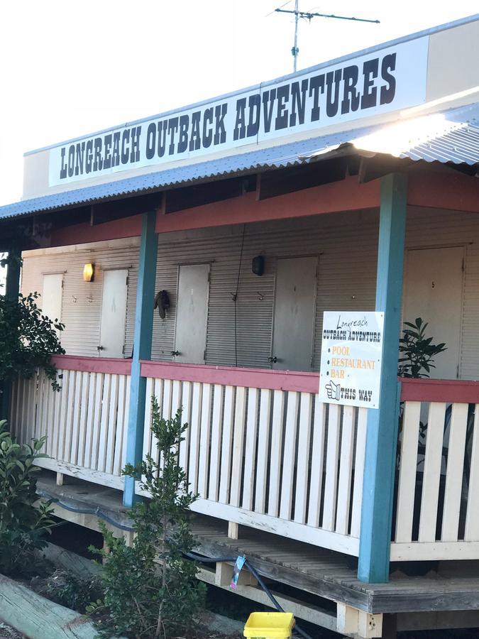 Stork Rd Budget Rooms - Private Rooms With Shared Bathrooms Access To Pool Longreach Buitenkant foto